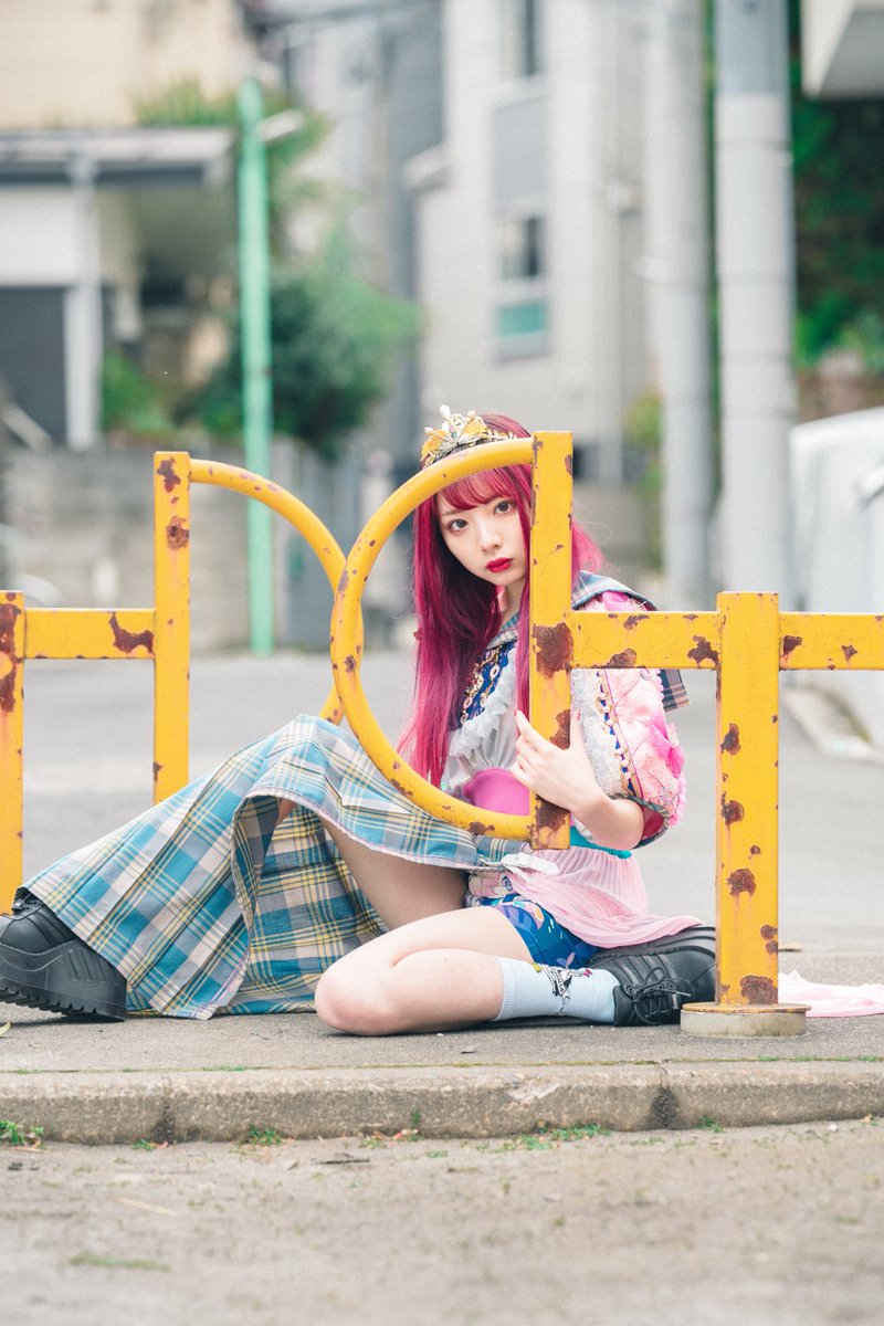 panchumania's tweet photo. ボクサーパンツをチラ見せする写真 https://t.co/FdmBU6QoQy