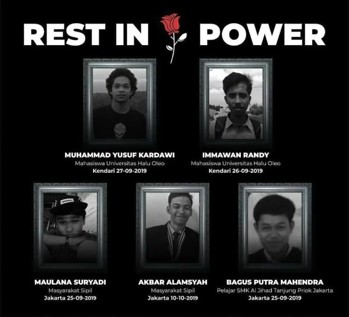 Coretanditoilet's tweet photo. Akhir kata, mari mengheningkan cipta untuk mereka-mereka yang tanggal.

Hormat kami setinggi-tingginya, terima kasih sudah ada dan berkobar, nyala doa kami akan terus mengiringi🌻

#MenolakLupa https://t.co/0witSuDUlt