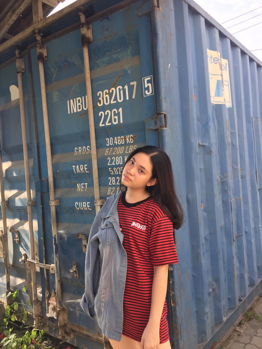 ModsicCreation's tweet photo. Hello, Ramadhan sale still on, up to 40%🔥.

Check our catalog page for detail @modsic.catalog

#modsic #mdsc #localbrand #tshirt #clothingbrand #brandindonesia #clothingline #newarrivals #ramadhansale https://t.co/VMryrHdy35