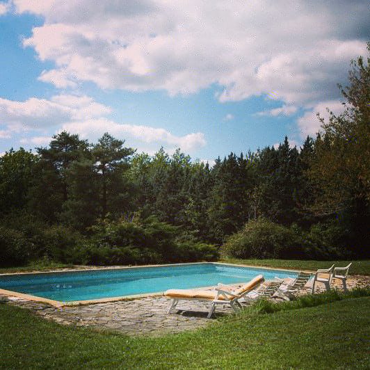 spherestudiofr's tweet photo. Moments détente entre les sessions : piscine, calme, nature. De quoi se ressourcer et trouver de l'inspiration. #nature #HomesweetHome #PerigordNoir #Perigord #Dordogne #SudOuest
#studio #SphereStudio #RecordingStudio #MusicProduction https://t.co/UyeDAZDIJX