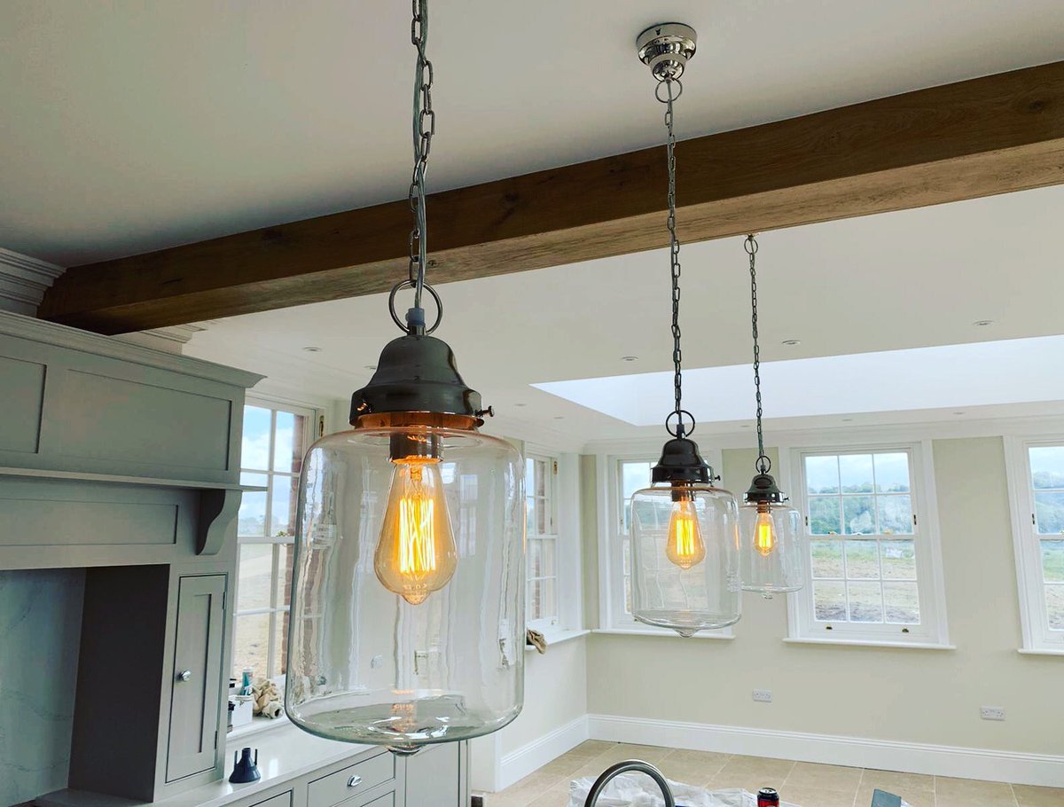 DPGoodwinelec's tweet photo. We fitted these industrial style lights over a breakfast bar in our customers newly built house 👌👌

#industrialstyle #inspo #homeinspo #electrical #electricians #sparkylife #sussex #eastsussex #dpgoodwin https://t.co/ZPl7YpRnVL