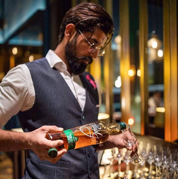 PaulJohnWhisky's tweet photo. Are you missing your favourite #bar and #bartender?
So are we! But till we get to go back #StayHome #StaySafe
PC: @flavour_designer @mastidubai
#PaulJohnWhisky #SingleMalt #PaulJohnClassic #CLASSICSelectCask #thegreatindiansinglemalt #Bartenders #whiskeygram #indianwhisky https://t.co/eDWxpos2Bn