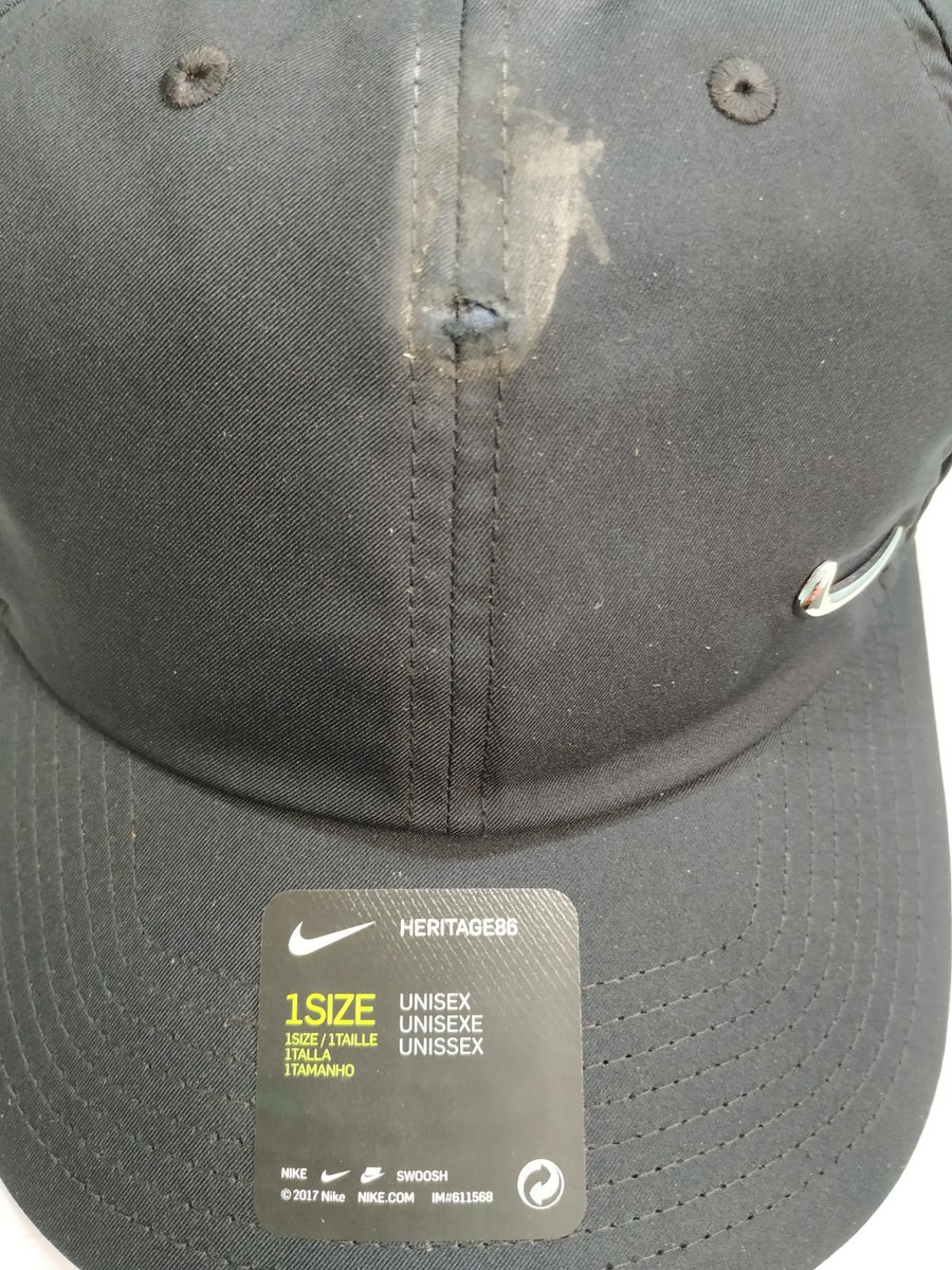 faranda_90's tweet photo. @Sprinter_es Hago un pedido de esta gorra, tarda 2 semanas en llegar y este es el estado en el que llega: sucia, agujero y con rasguños.

Se ha lucido el tio que la ha empaquetado para enviarla viendo el estado de esta.

Se espera más calidad por el precio que tiene.

¿Solución? https://t.co/7hCvXpebc7