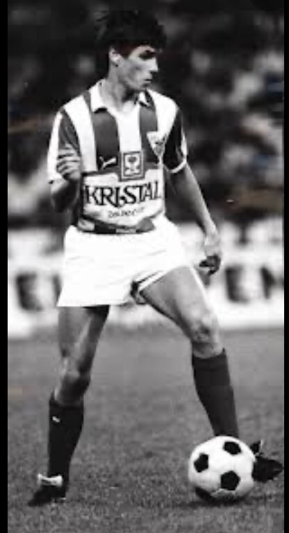 djoradjora71's tweet photo. Zbogom doktore fudbala! 🙏
#MarkoElsner https://t.co/wo9ejbxfFb
