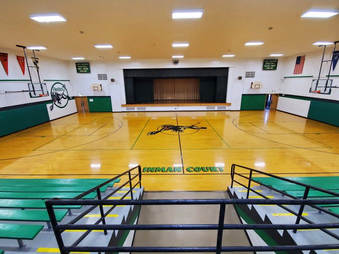 hslogoscom's tweet photo. #IllinoisGymShowdown 
Round 3
Bracket G

234. Leland Panthers @CUSD1_Panthers 
🆚
106. Chester Yellow Jackets @CHSJacketSports 

VOTE BELOW https://t.co/QZFBWMSUZh