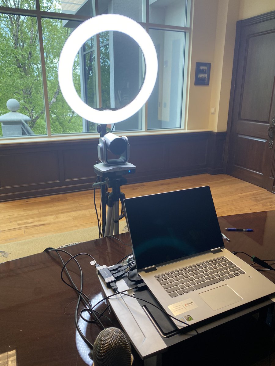 mpl17's tweet photo. 3...2...ONE! Let's launch the ONE Virtual Experience! This year's @Alltech conference looks a little different behind the scenes. Lots of support behind me however. #fromstagetoscreen #myONEpointofview https://t.co/vqeIXyhrz2 https://t.co/HYrXeZ8xkb