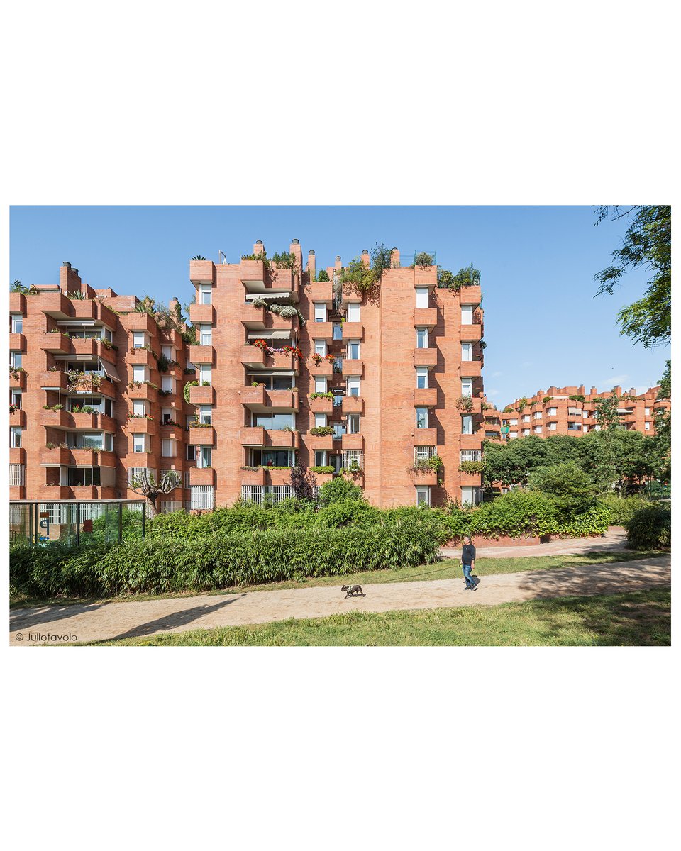 juliotavolo's tweet photo. Las Cotxeras //#ReconeixentBarcelona 2020
Arch. Josep Antoni Coderch (1968)
_________________________________
#Barcelona #Catalunya #Spain #architecture #architecturephotography https://t.co/d3VfUkZnnW