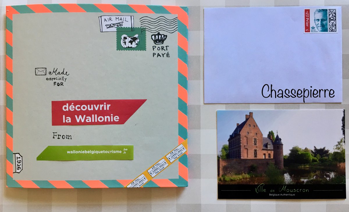 EmilieMontreal's tweet photo. [Un jour, une carte, un peu de #Wallonie]
Jour 40 - Carte 40
Notre carte postale du Château des Comtes de Mouscron 🇧🇪, la cité des Hurlus prend la direction de Chassepierre 📨
La Wallonie picarde va à la rencontre du Luxembourg belge 😉 #visitwapi
#WallonieCherie #patrimoine 🏰 https://t.co/2D7RwYTAwu