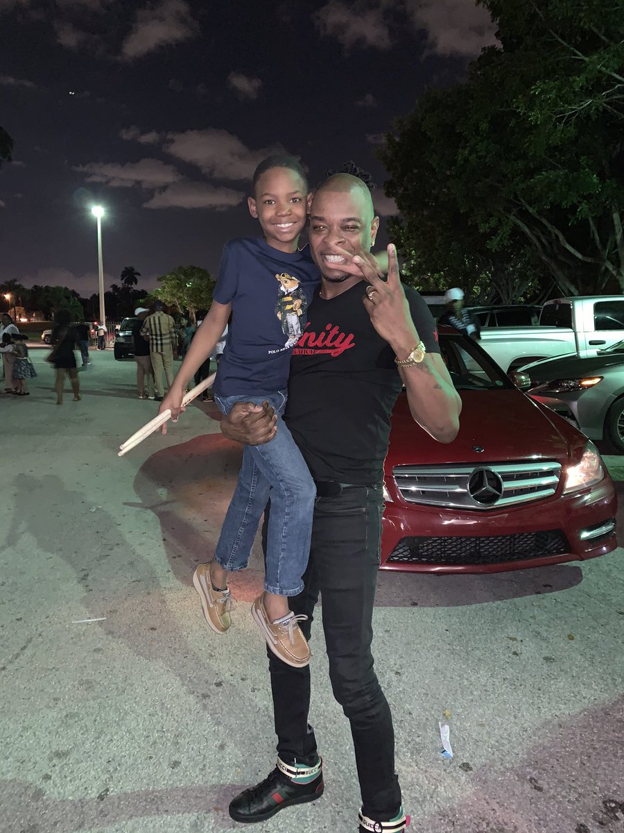 Happy Haitian Flag Day from Klass ft Z 🇭🇹