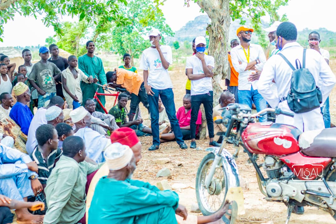 CornerstoneHaid's tweet photo. Cornerstone Ramadan Community Aid @ Kafin Yarima Bauchi LGA.
Flagged of by her Excellency the wife of the Executive Governor of Bauchi state @SenBalaMohammed, Hajiya Mariam Bala Muhammad on the 16th of May 2020.
Free medical screening and drugs.
Distribution of palliatives. https://t.co/v7GqB2xlpe