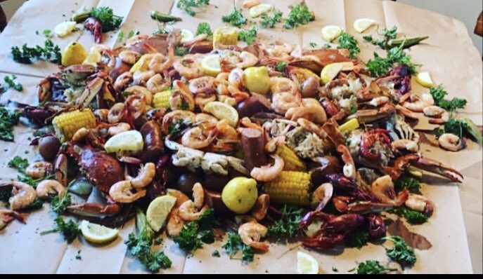 Lee_Cheeks's tweet photo. Lowcountry Boil #edisto #lowcountryboil #lees421 #Foodie https://t.co/0emcgmi6yA