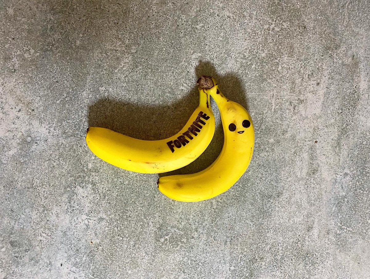Twoucan フォートナイト バナナ の注目ツイート イラスト マンガ コスプレ モデル