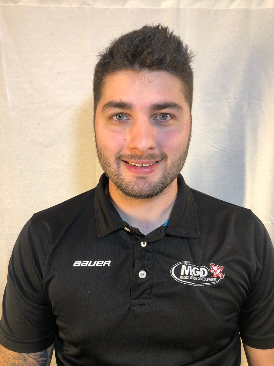RSockeyes's tweet photo. Announcement:

Bayne has completed his coaching staff for this season adding Lukas Simpson as an Assistant Coach/Goalie Coach.

Lukas will join returning Assistant Coaches Ron Popoff and Jason Lindner.

Lukas is the Head Instructor at @magic_hockey . Welcome to the team!

#pjhl https://t.co/JdIZXjCElr