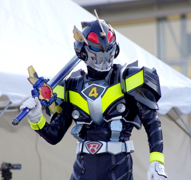 The Matthew Show C On Twitter 5 Armor Hero Captor Carbon Wearing Another Big Cat Themed Armor This Time A Lion Nagong Xinyi Is Armor Hero Captor His Carbon Form Is One Of