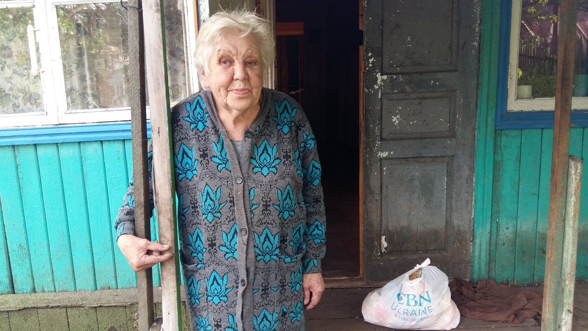 helpuaorg's tweet photo. Продовжуємо надавати продуктову допомогу для людей похилого віку Донецької та Луганської областей.
Приєднатися https://t.co/WV1RnRsqqF
#помощьстарикам #продуктовый_проект #Covid18 #CBNUkraine https://t.co/y9Z2yOJdZm