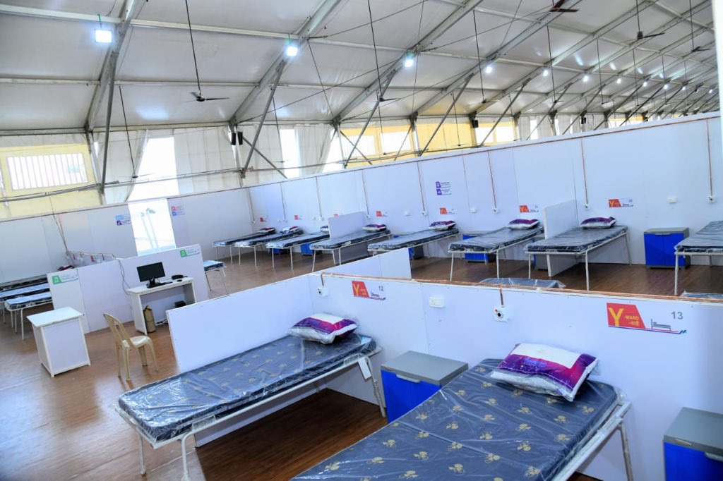 DrSanjayOak1's tweet photo. When the going gets tough, we get going with double the determination and preparation. As mentioned earlier, a 1000-bed centre had been commissioned at the MMRDA grounds and now it is up and ready to go! 
#waragainstcorona #coronawarriors #doctorsonduty #drsanjayoak https://t.co/iPGiFmuN59