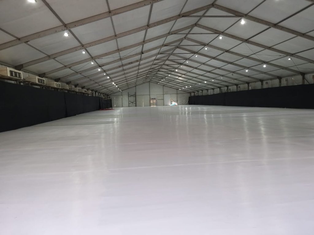 When the going gets tough, we get going with double the determination and preparation. As mentioned earlier, a 1000-bed centre had been commissioned at the MMRDA grounds and now it is up and ready to go! 
#waragainstcorona #coronawarriors #doctorsonduty #drsanjayoak