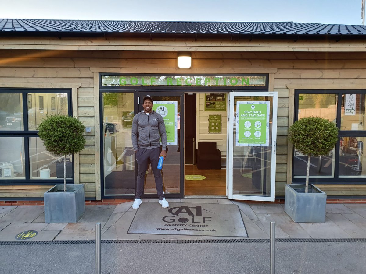 A1GolfCentre's tweet photo. This past week we had the the reigning world heavyweight champion @anthonyfjoshua swap the boxing gloves 🥊 for the irons 🏌️‍♂️ Drop a like and retweet if you think you could take on AJ in a longest drive contest ! https://t.co/j0gzSKr9zi