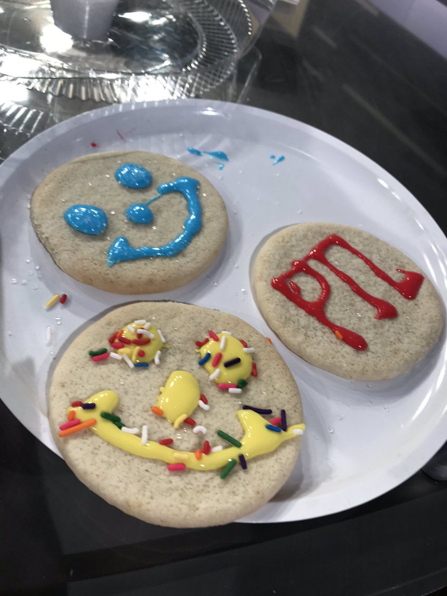 KDKAHeather's tweet photo. Having fun on @PGHTodayLive with our @EatnPark smiley cookie decorating kits! #smileycookie https://t.co/OFID1yhuLZ