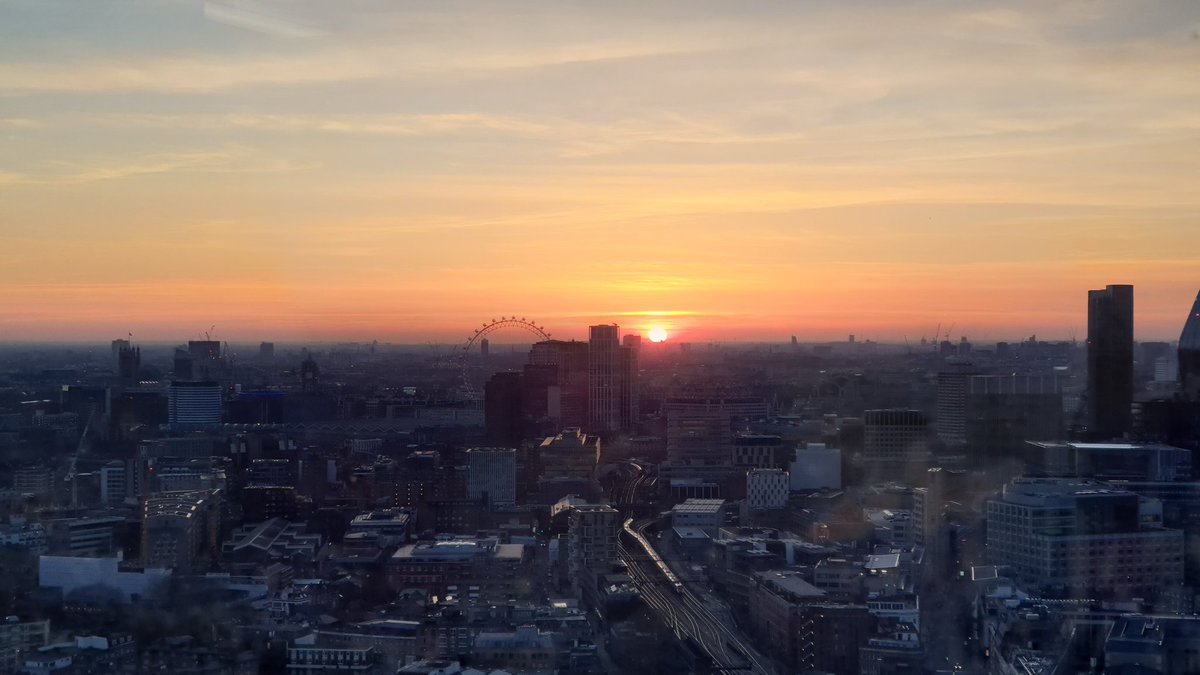 drPriyankaB_'s tweet image. Last captured photo before getting into lockdown #lastnormalphoto ##outoflab