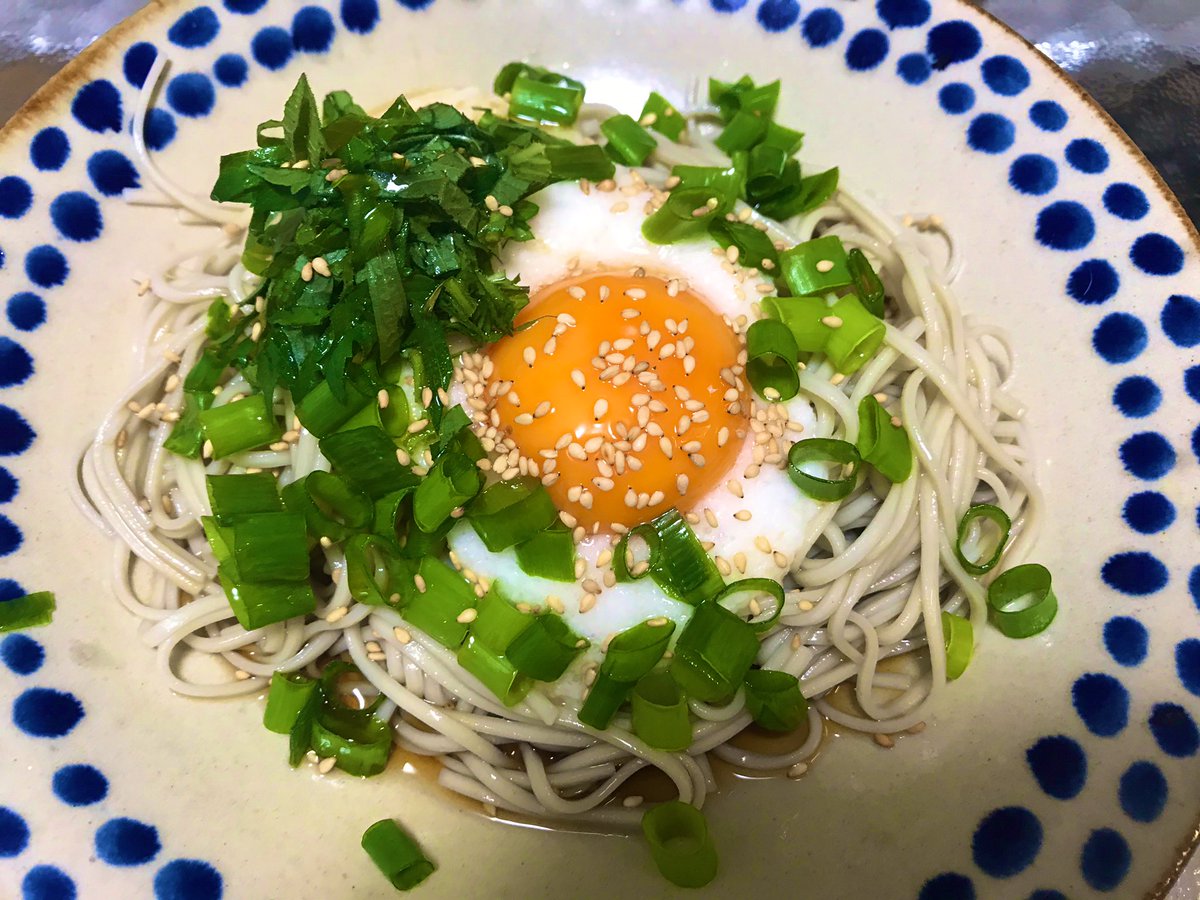 もりももこ على تويتر 真夜中の月見とろろ蕎麦最高 もう夏ですなあ