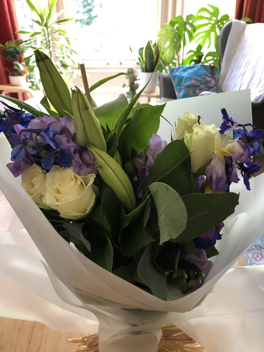 EveVHepburn's tweet photo. I am so touched by the beautiful flowers from @TrustCultural ๐ Itโs been an honour and a joy serving as a Trustee for these past 3 years, and Iโm v proud of everyone there - especially our hugely talented young people. I canโt wait to see them fly higher! ๐ซ #creatingpositivity https://t.co/I6vbjxO7k0