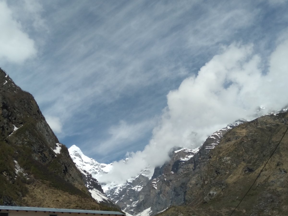 anitaayushi's tweet photo. #Badrinathyatra  #lastyearmemory #mountainlove #dreamworld https://t.co/x4lldfsclY