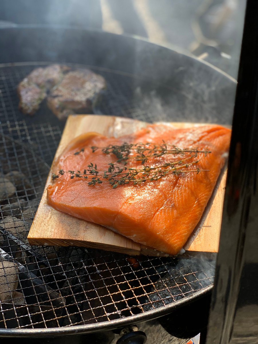 KusakaBARBECUE's tweet photo. .
インスタ更新しました。

Grilled ceder plank salmon
「サーモンの杉板焼き」

https://t.co/p8CWI2Sztu

#BBQ #バーベキュー #アウトドア #キャンプ #コロナに負けない https://t.co/0c5biML6xT