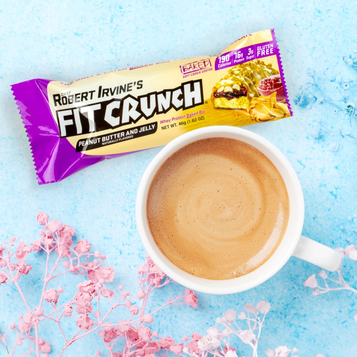 FitCrunchBars's tweet photo. ☕ Start your morning off right with a protein bar and cup of joe 
.
.
#fitcrunch #fitness #mondaymotivation #mondayvibes #stayhome #protein #coffee #proteinbar #glutenfree #fitcrunchbar #quarantine https://t.co/Q7JknRca47