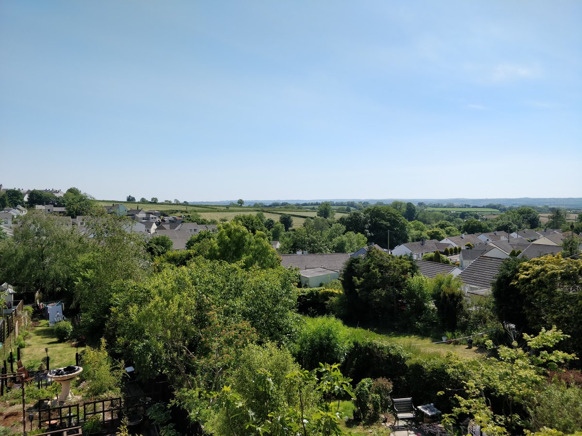 Weather's stunning in the #tamarvalley today. Here's the view right now from my office. This is #sarahsdevon. Show me yours #entrepreneurlife #workingfromhome #twittermagic