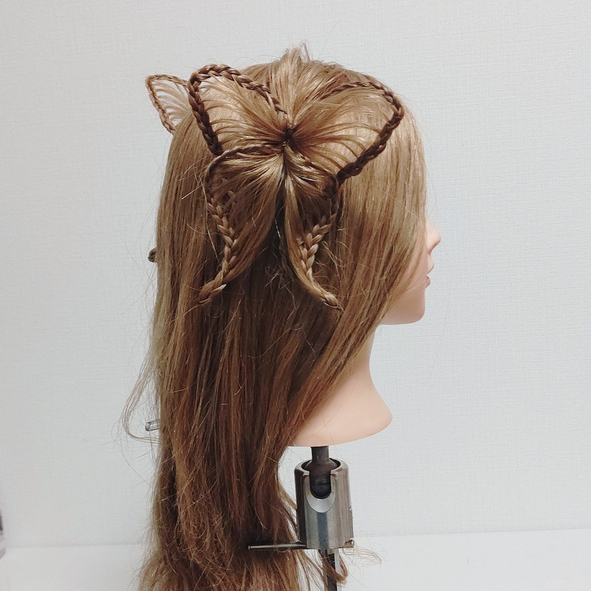 St على تويتر 前に栗花落カナヲと胡蝶しのぶを作ったので 最後に胡蝶カナエを作りましたw サイドに蝶々2つ 鬼滅ヘア 鬼滅ヘアアレンジ 鬼滅ヘアセット 胡蝶カナエ 胡蝶カナエヘアアレンジ