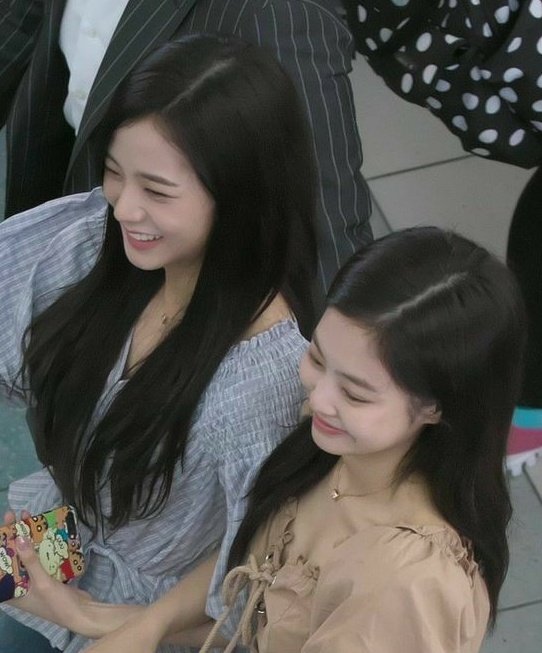 rich jensoo ✨ tweet media