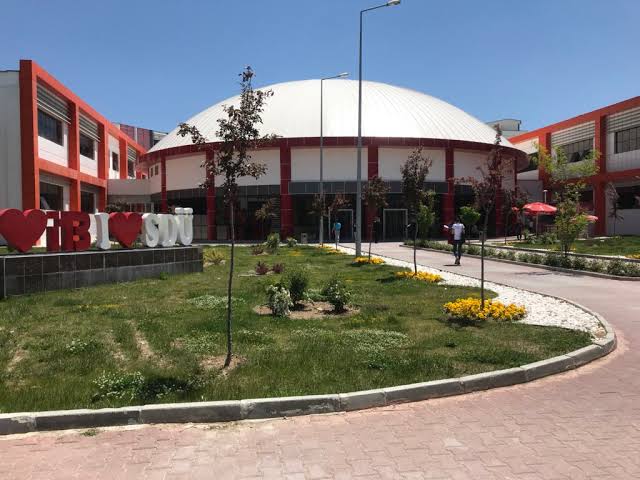 sdu iibf on twitter universitenizi ve arkadaslarinizi cok ozlediginizi biliyoruz o zaman suleyman demirel universitesi iibf denildiginde akliniza gelenleri alalim https t co azhvmtuj7c twitter