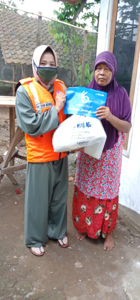ASLIMALANG2's tweet photo. Keberkahan Ramadhan adalah kesempatan kita bersama-sama untuk berlomba-lomba dalam melakukan hal positif, salah satunya dengan cara #IndahnyaBerbagi.
#Bagibahagiaramadhan #Bahagiabarengumak #aslimalang https://t.co/Y77fKvyIH1