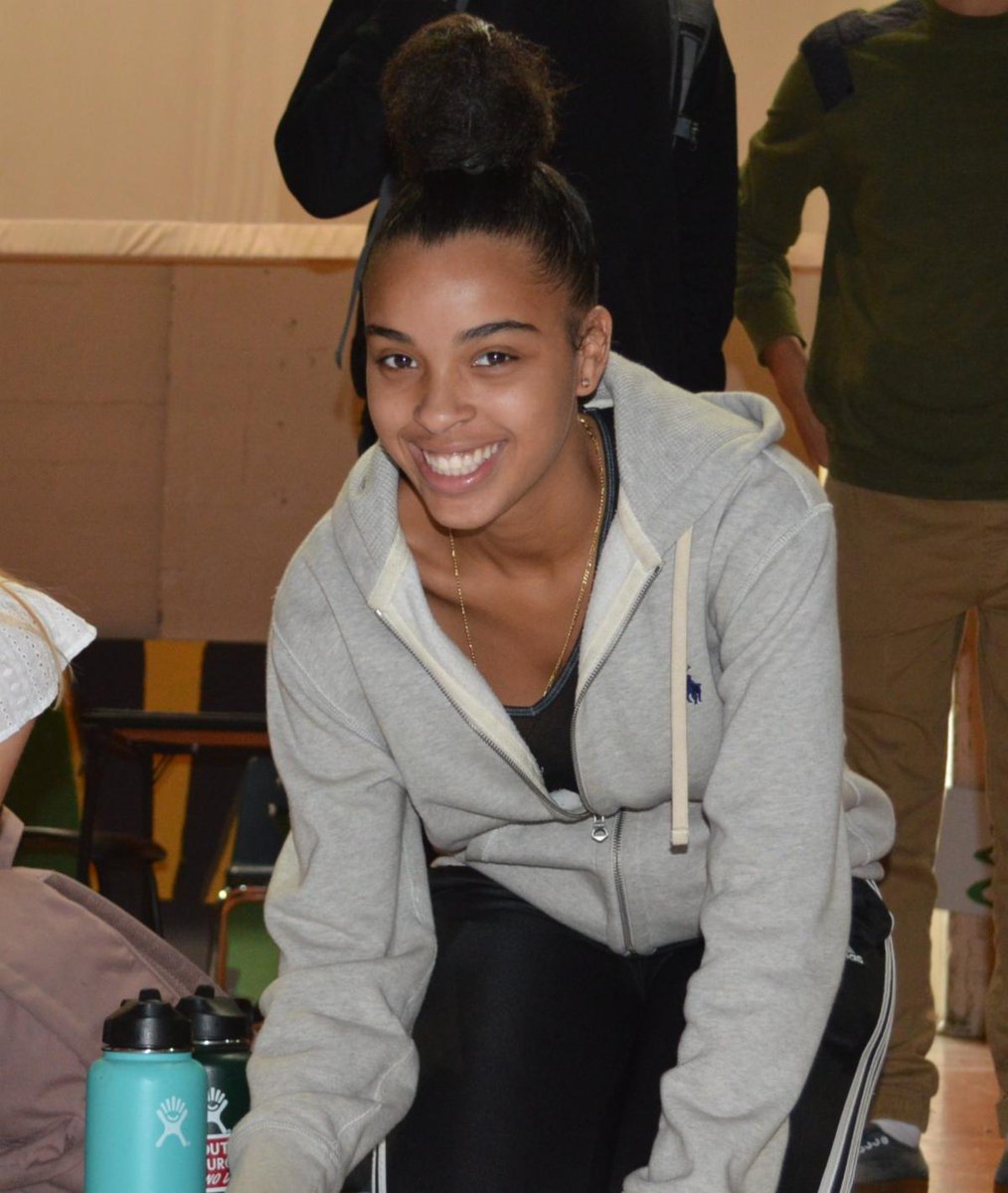 MarshallEagles1's tweet photo. Marshall Fundamental celebrates Class of 2020 Senior, Lyndsey Bailey @pasadenaunified @marshalleagles1 class of 2020 #MFSSSeniorRollCall @calstatela #Nursing #MarshallFundamentalProud #WeArePUSD #PUSDProud #PublicSchoolProud https://t.co/g4cqtjOPme