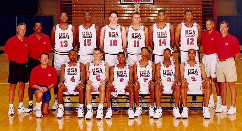 1995 #WorldUniversityGames in Fukuoka, Japan.   - USA Men's Basketball Gold Medalists!  WHO DO YOU RECOGNIZE??   #MondayMemories <a href="/fisu_america/">FISU America</a> <a href="/FISU/">FISU</a>