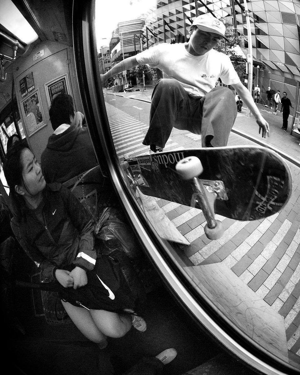 Behind the scenes of this legendary Jason Rainbird photo by Isaac Matz.

instagram.com/p/CAUUFBcAD2X/