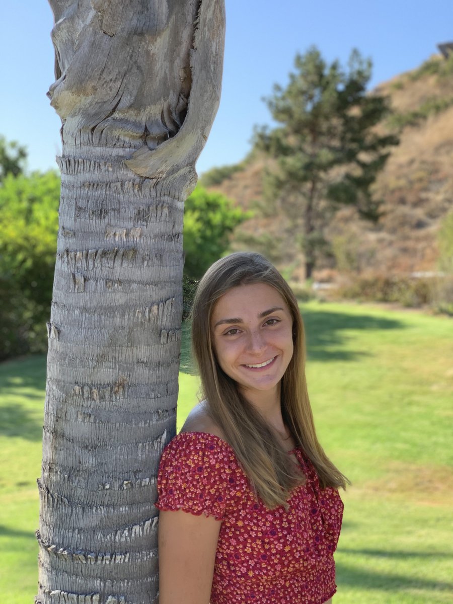 MHSStuServices's tweet photo. Congratulations to senior Emi Dalamangas on her plan to join the honors college at the University of South Florida, majoring in biomedical sciences on a pre-med track and minoring in Spanish. #classof2020 #mhspride #mhsseniorspotlight @MHSIrvine @MuskegoNorwaySc https://t.co/XxYo3VdMR1
