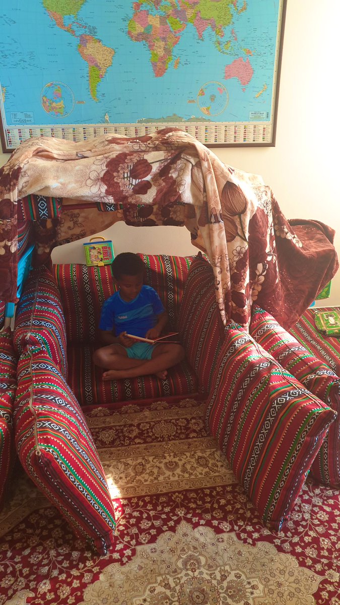BSMuscatFS1's tweet image. Cosy spaces, cuddles &amp;amp; role modelling the love of #books Our little readers finding ways to travel wherever their imaginations take them &amp;amp; feeding their knowledge during #lockdown #earlyears #remotelearning @PrincipalMuscat @BSMuscatHeadPri @JulesEYFS @EarlyExcellence @MoonMaddy