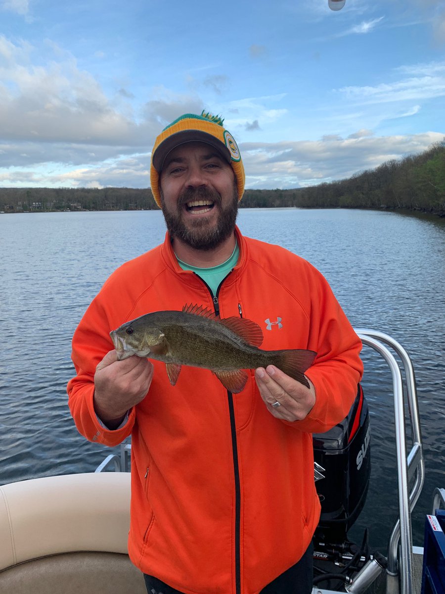 WallyBites's tweet photo. Smallmouth Magic!!! #wallybites, #lakewallenpaupack, #pafish, #fishpa, #lakelife, #lakefun, #bassfishing, #Lakefishing, #fishinglures, #paboating, #cabelas, #freshwaterangler, #striper, #walleye, #bass, #hawley, #greentown, #lakeville, #berkleyfishing, #stcroixrods, #keitech https://t.co/EsJWJnmwxG