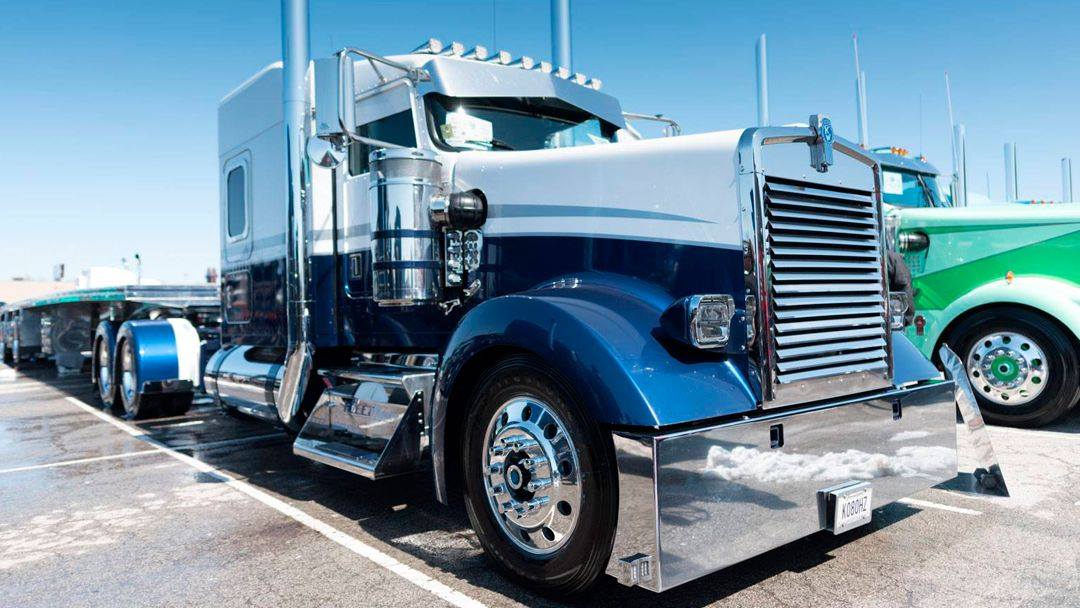TRUCKiDcom's tweet photo. Incredibly Crazy😎
#trucks #bigtrucks #customtrucks #nastytrucks #trucking #truckers #trucknation #truckdaily #dieseltrucks #freighttrucks #truckaddicts #trucklifestyle https://t.co/Bhv7KRKeex https://t.co/obeyHeSGac