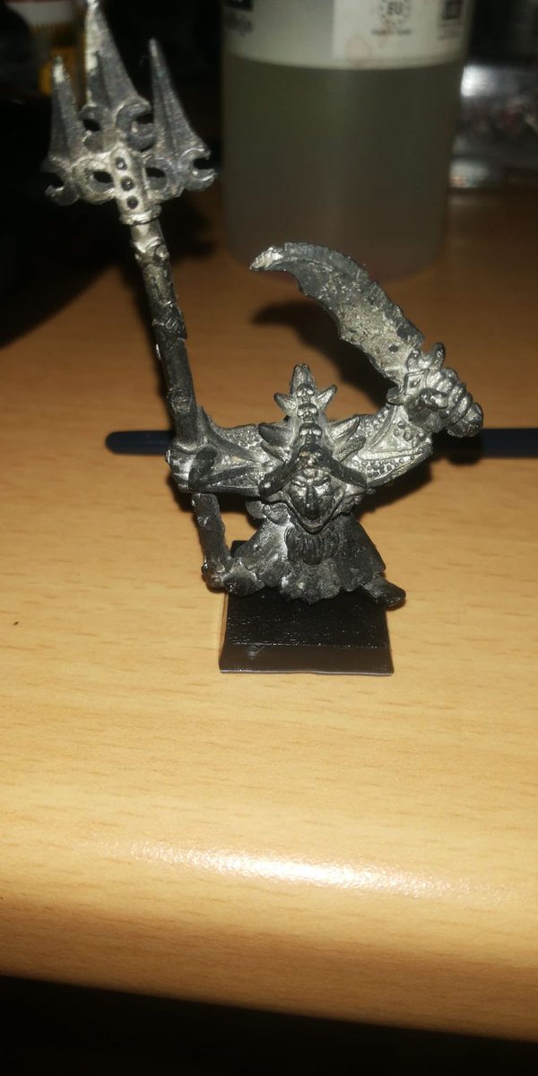 tercioinvicto's tweet photo. Ya están los #Tercistas enfrascados con el #RetroTerciata y nos muestran más joyitas que van a ser pintadas durante esta semana #GoldenTerciata #Retro #oldhammer #warhammer #oldworld #warhammeroldworld #GW1991 #GW1992 #GW1995 @warhammerofficial #painting
#paintingminiatures https://t.co/m8K0oK9asO