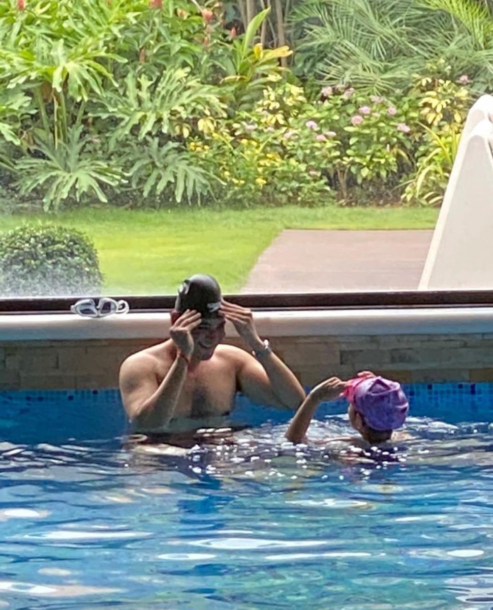 MBofficialTeam's tweet photo. "Getting ready for a lap !! " - Namrata Via Instagram 😍
@urstrulymahesh #Maheshbabu #Sitara https://t.co/q6pKTfBYj9