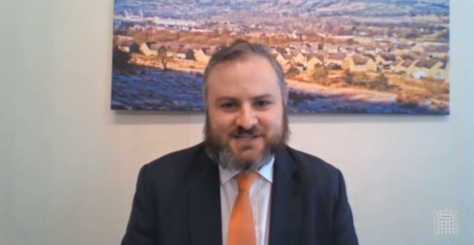 Transport4North's tweet photo. Transport Minister outlines steps to increase spending on #transport infrastructure in the English regions.
@Andrew4Pendle says the government's investment aims to #levelup the country
➡️£500m to reverse the #Beechingcuts
➡️£5bn extra support for #buses and #cycling. https://t.co/UXVUyWNnlX