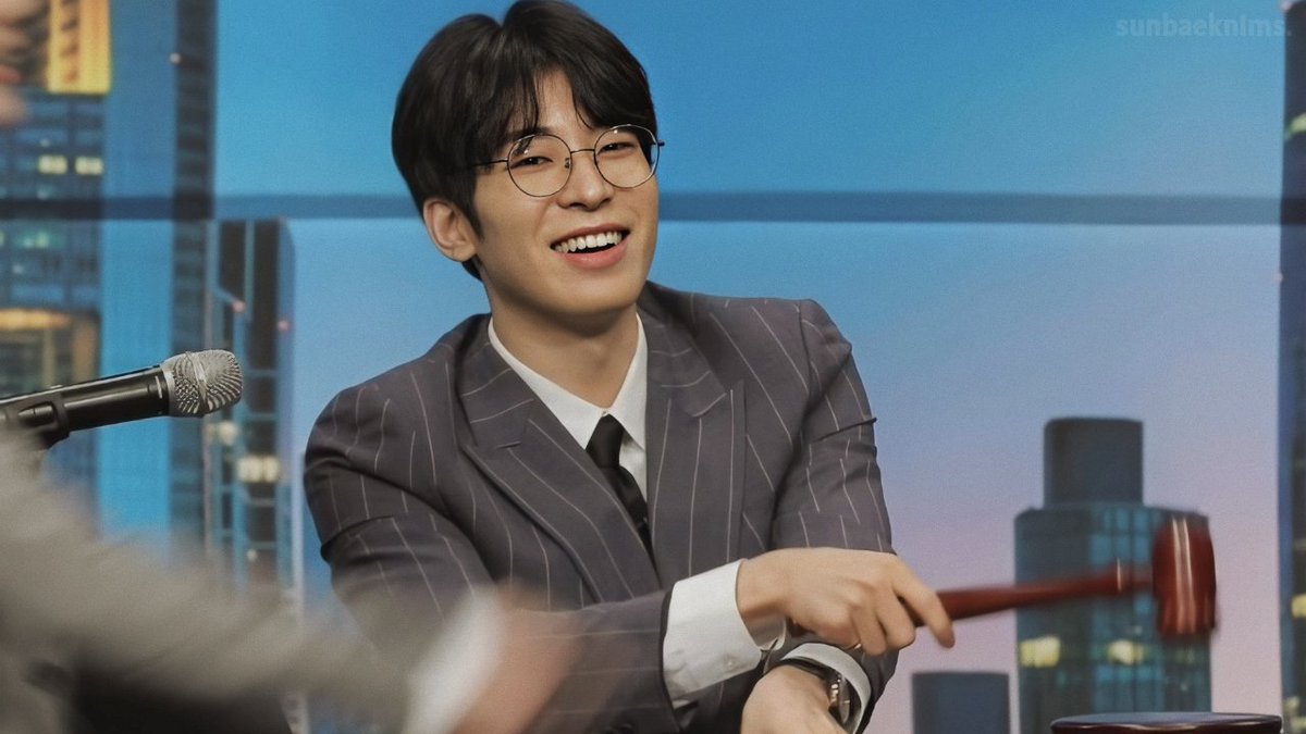 wonwooseol's tweet photo. If this is the most important sequence photoset to me then what??? Wonwoo's smile is so precious😭😭 @pledis_17 https://t.co/hwZJKwg0w2