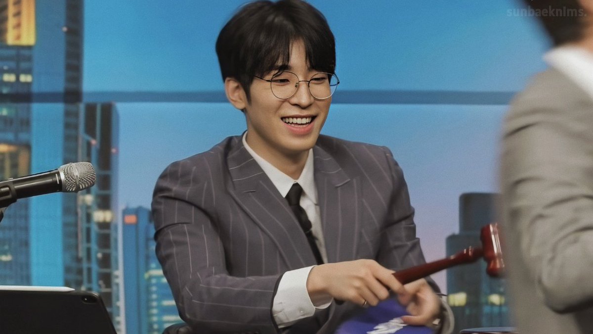 wonwooseol's tweet photo. If this is the most important sequence photoset to me then what??? Wonwoo's smile is so precious😭😭 @pledis_17 https://t.co/hwZJKwg0w2