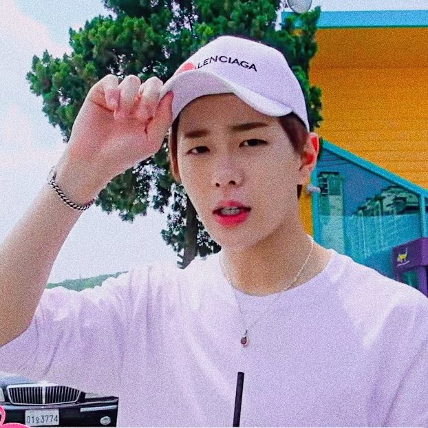  Choi Bomin - good-looking boyfriend (actually a baby)- go to dog cafe - play with dogs- eat seafood (he peel off shrimp for you)