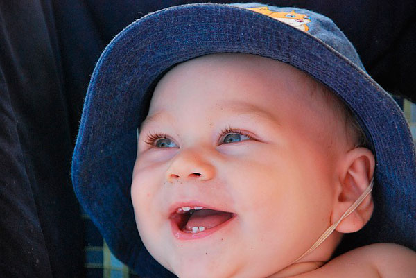 EscuelaPeques's tweet photo. ¡Buenas tardes 🌞 mamis y papis 👩‍🦰👨‍🦰!

Los primeros dientes🦷 del bebé 👶 pueden causar mucho dolor cuando aparecen. ¿Quieres saber cómo aliviar el dolor que provocan los primeros dientes del bebé al salir? ¡Desde Escuela Peques te damos algunos consejos!

https://t.co/LA7wNxEJIg https://t.co/TKFoOAl14P