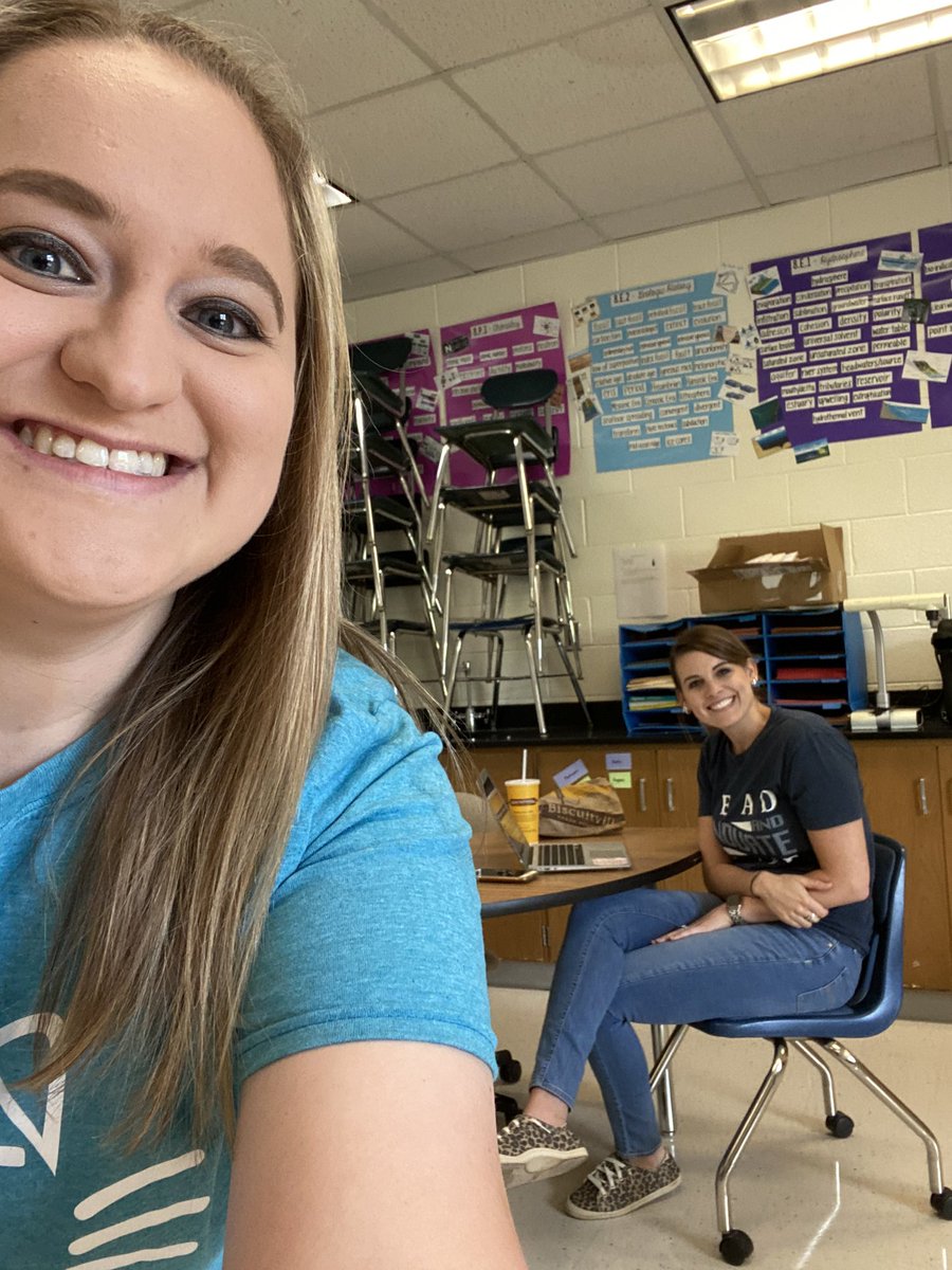 AlexRTedder's tweet photo. Social distancing while working and cleaning out our rooms! So happy to see my work best friend! 💙🐻✏️ @MACSchools https://t.co/9pBJqgEVJO
