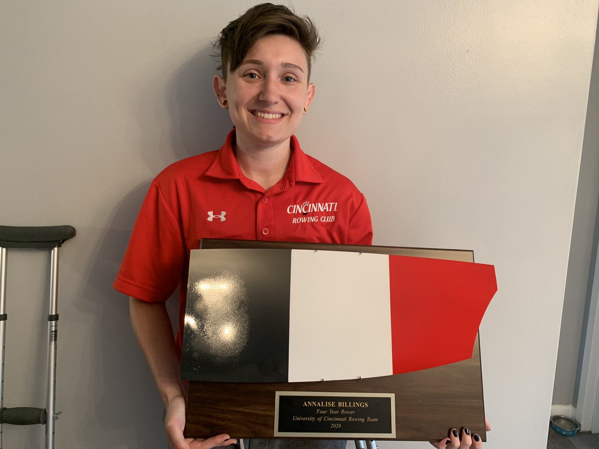 Shoutout to our recently graduated seniors as they display their four-year rower awards! They’ve worked hard and earned it 💪💪💪
#cincyrowing #ucalumni #fouryears